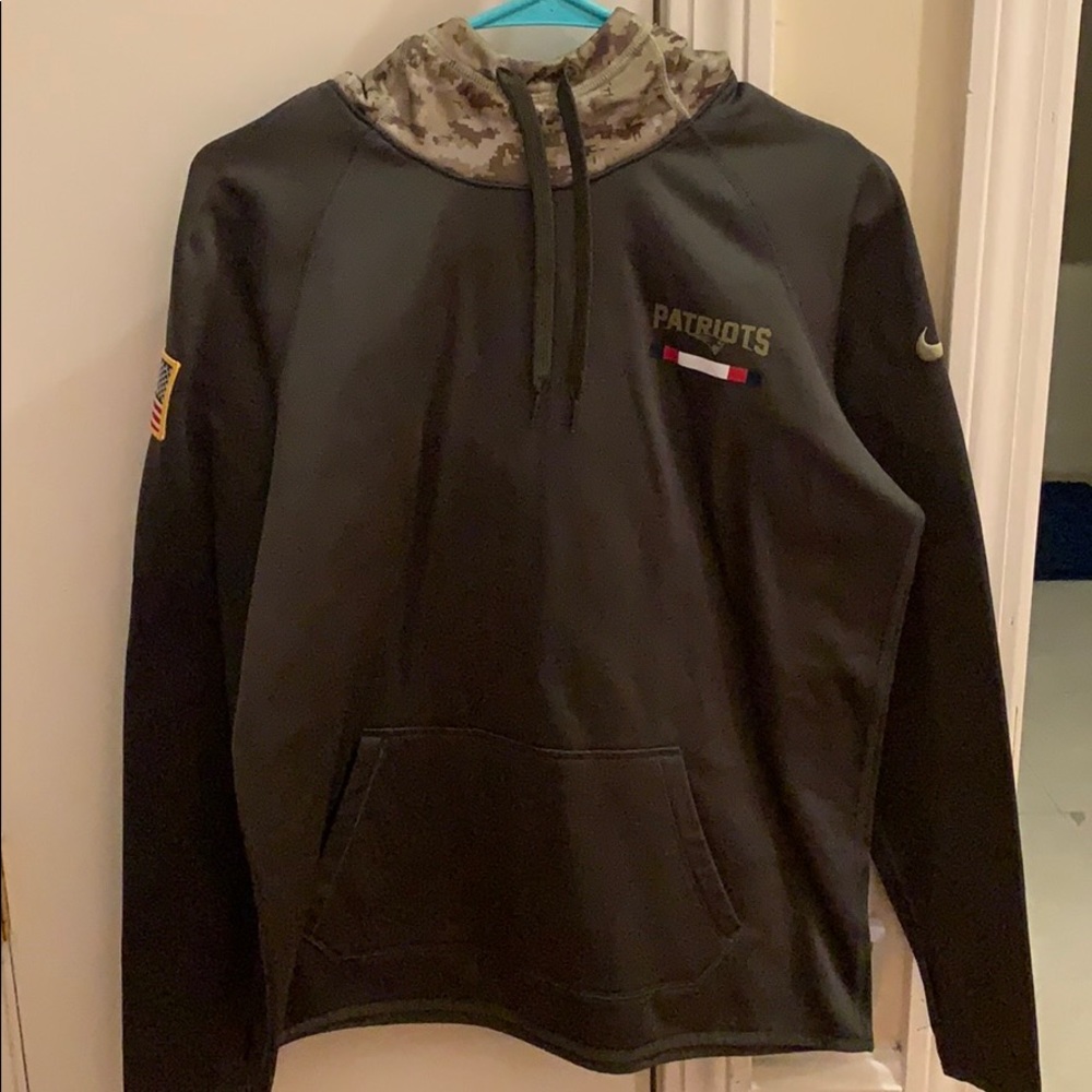 Women’s Nike Salute to Service Patriots Hoodie